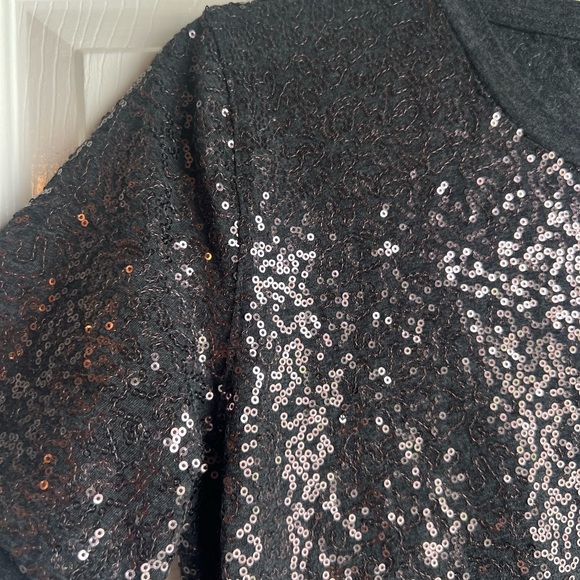 DKNY women's crew neck sequin top Drk charcoal Gray size S - Picture 2 of 10